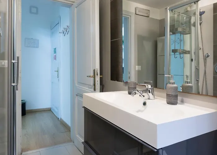 Bed and Breakfast Da Alessia Per Dormire Al Coppede 4*