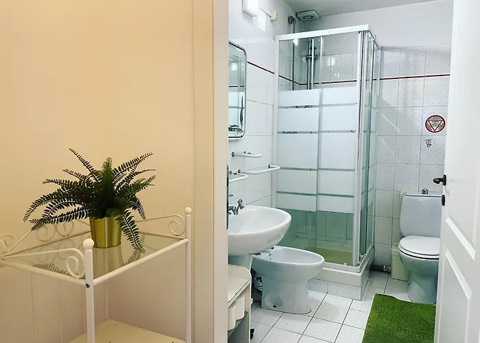 Bed and Breakfast Da Alessia Per Dormire Al Coppede 4*