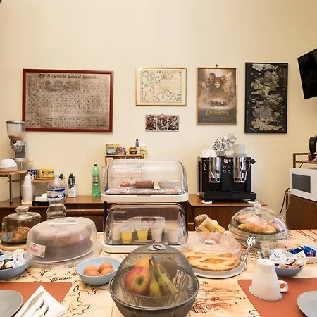 Bed & Breakfast Da Alessia Per Dormire Al Coppedé 3*