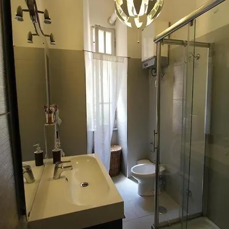 Da Alessia Per Dormire Al Coppede לינה וארוחת בוקר 4*