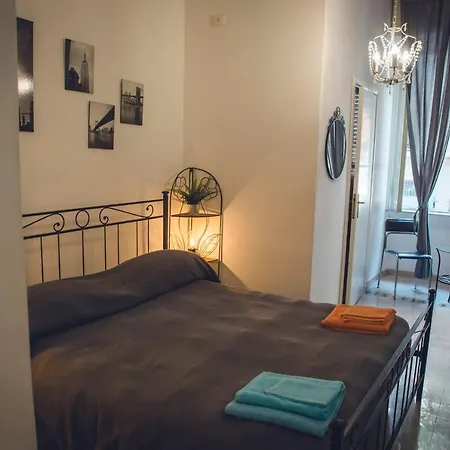 Bed & Breakfast Da Alessia Per Dormire Al Coppedé Roma